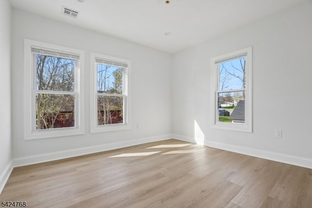 11 New St, Sussex Boro, NJ 07461