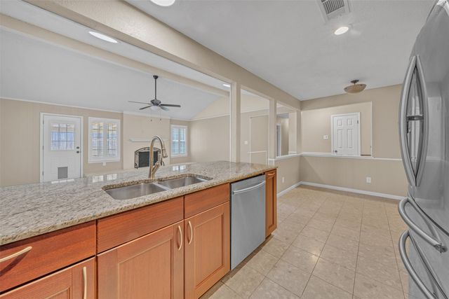 2401 San Diego Drive, Arlington, TX 76015