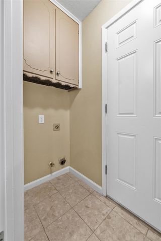 2401 San Diego Drive, Arlington, TX 76015