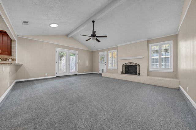 2401 San Diego Drive, Arlington, TX 76015