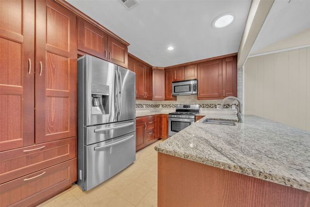2401 San Diego Drive, Arlington, TX 76015