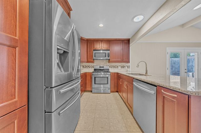 2401 San Diego Drive, Arlington, TX 76015