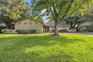 2401 San Diego Drive, Arlington, TX 76015