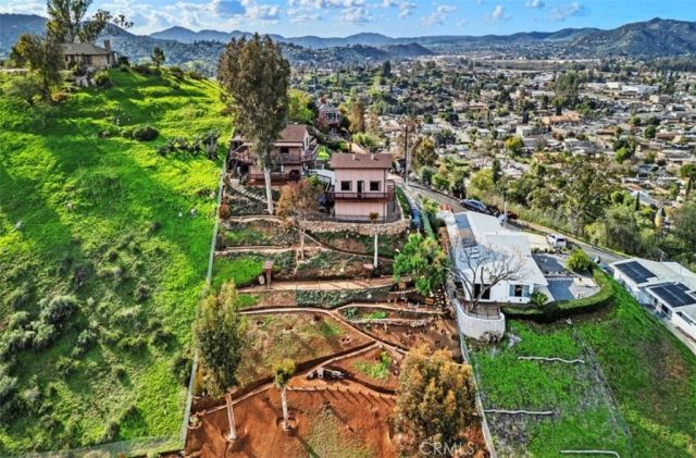 12886 Castle Court, Lakeside, CA 92040