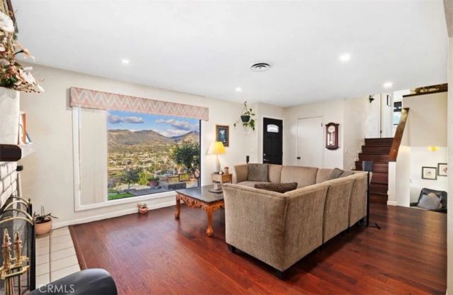 12886 Castle Court, Lakeside, CA 92040
