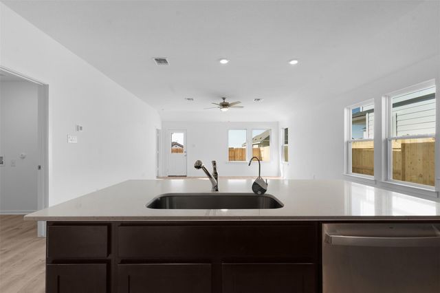 25608 Wheat Seed LN, Elgin, TX 78621