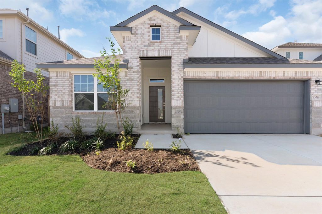 25608 Wheat Seed LN, Elgin, TX 78621