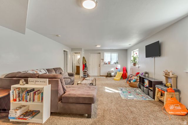 1475 E HARVEY RD, Fruit Heights, UT 84037