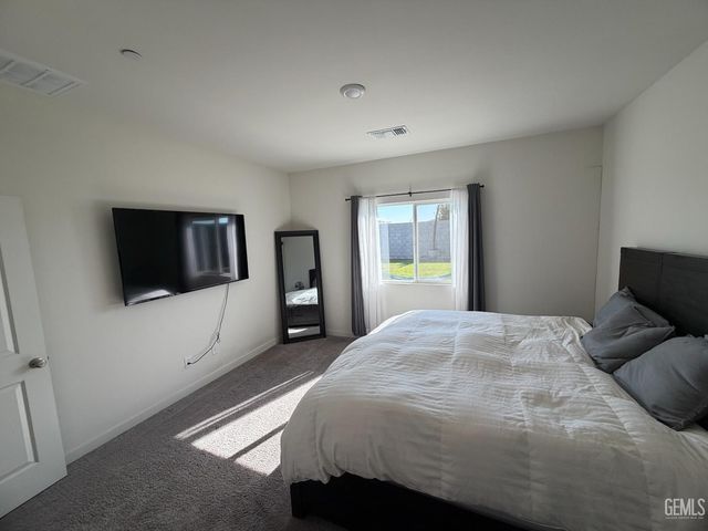 6813 Crawley Court, Bakersfield, CA 93307