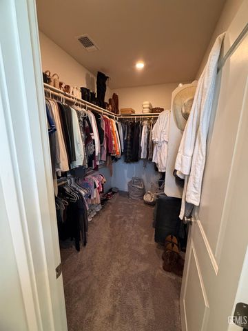 6813 Crawley Court, Bakersfield, CA 93307