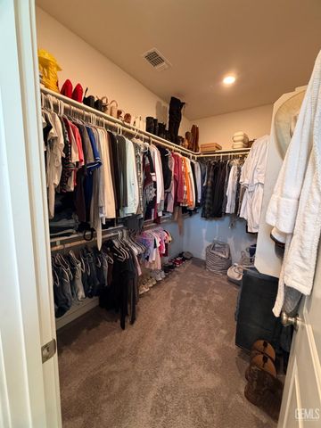 6813 Crawley Court, Bakersfield, CA 93307