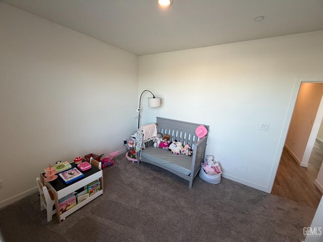 6813 Crawley Court, Bakersfield, CA 93307