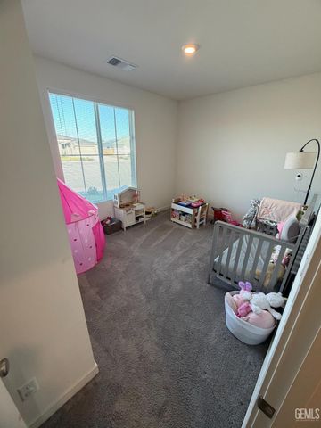 6813 Crawley Court, Bakersfield, CA 93307