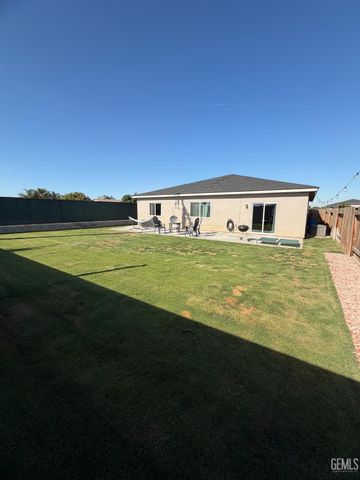 6813 Crawley Court, Bakersfield, CA 93307