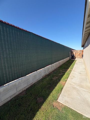 6813 Crawley Court, Bakersfield, CA 93307