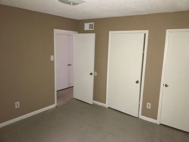 5323 PLOVER DR, Memphis, TN 38127