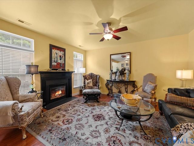 6916 Alder Grove Dr, Richmond, VA 23228
