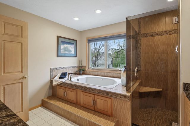 4133 Hidden Pond Trail NE, Prior Lake, MN 55372