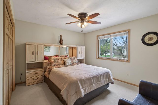 4133 Hidden Pond Trail NE, Prior Lake, MN 55372