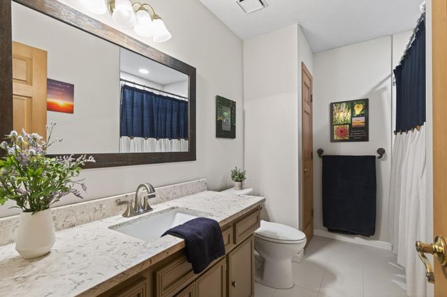 4133 Hidden Pond Trail NE, Prior Lake, MN 55372