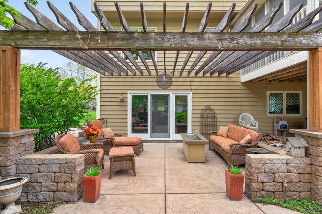 4133 Hidden Pond Trail NE, Prior Lake, MN 55372