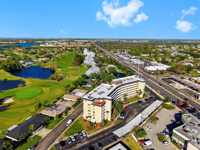 8950 PARK BOULEVARD 201, Seminole, FL 33777