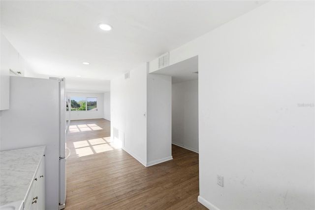 8950 PARK BOULEVARD 201, Seminole, FL 33777