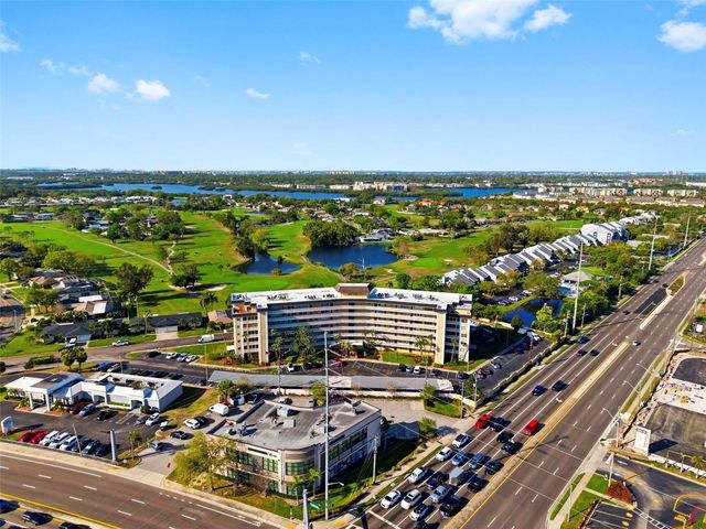 8950 PARK BOULEVARD 201, Seminole, FL 33777