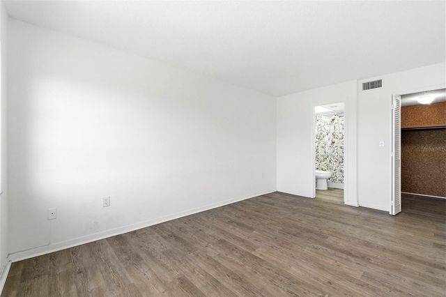 8950 PARK BOULEVARD 201, Seminole, FL 33777