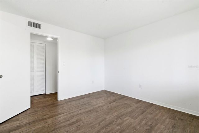 8950 PARK BOULEVARD 201, Seminole, FL 33777