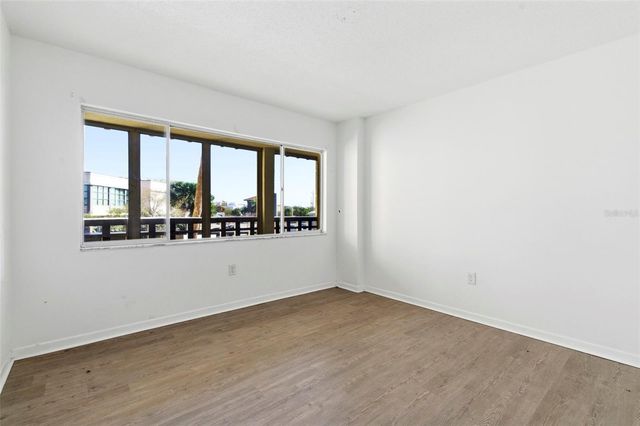 8950 PARK BOULEVARD 201, Seminole, FL 33777