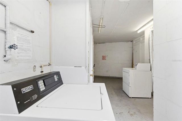 8950 PARK BOULEVARD 201, Seminole, FL 33777