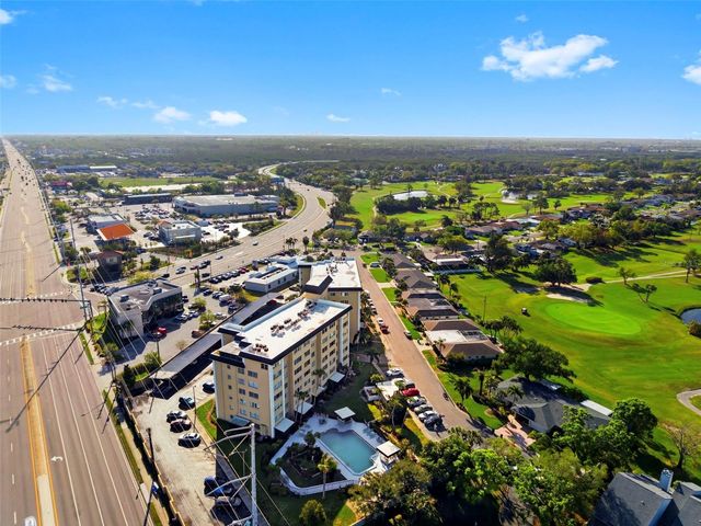 8950 PARK BOULEVARD 201, Seminole, FL 33777