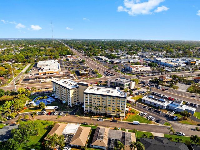 8950 PARK BOULEVARD 201, Seminole, FL 33777