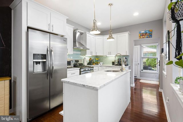 3865 MANAYUNK AVE, Philadelphia, PA 19128