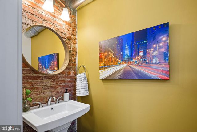 3865 MANAYUNK AVE, Philadelphia, PA 19128