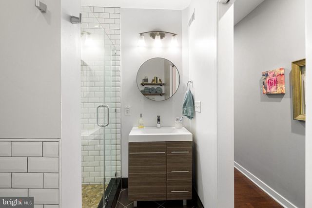 3865 MANAYUNK AVE, Philadelphia, PA 19128