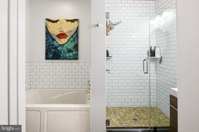 3865 MANAYUNK AVE, Philadelphia, PA 19128