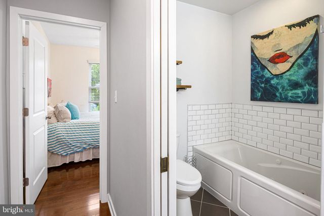 3865 MANAYUNK AVE, Philadelphia, PA 19128
