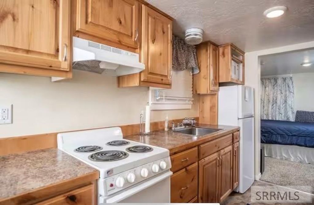 Image 26 of property listing at 936 E Center Street, Pocatello, ID 83201