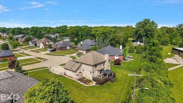 47645 Burlingame Drive, Chesterfield Twp, MI 48047