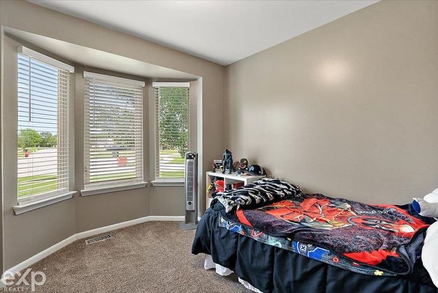 47645 Burlingame Drive, Chesterfield Twp, MI 48047