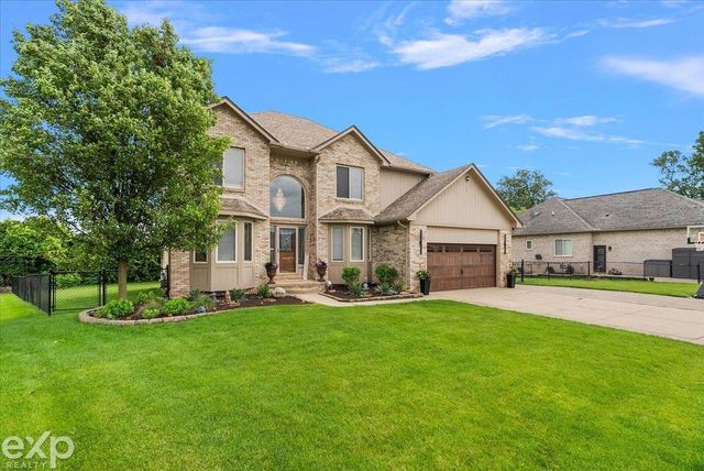 47645 Burlingame Drive, Chesterfield Twp, MI 48047
