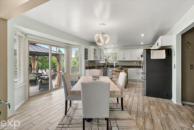 47645 Burlingame Drive, Chesterfield Twp, MI 48047