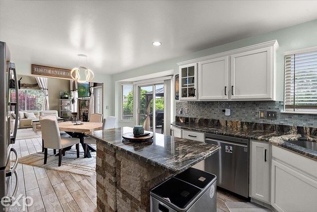 47645 Burlingame Drive, Chesterfield Twp, MI 48047