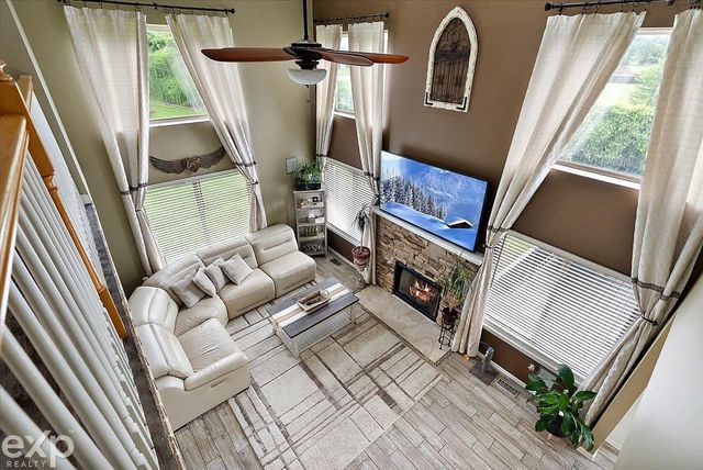 47645 Burlingame Drive, Chesterfield Twp, MI 48047