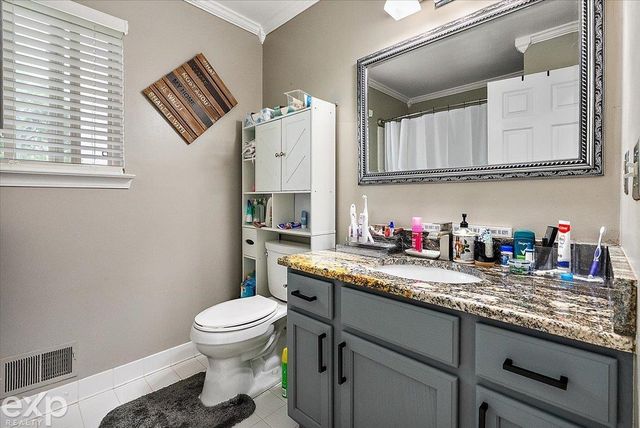 47645 Burlingame Drive, Chesterfield Twp, MI 48047