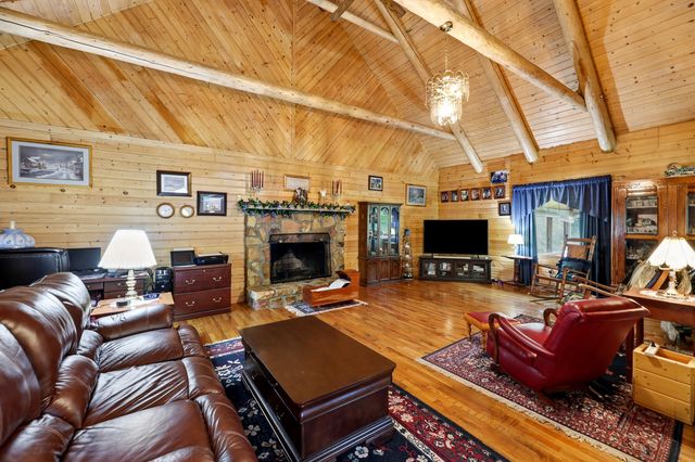 3276 Mundys Landing Road, Versailles, KY 40383