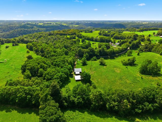 3276 Mundys Landing Road, Versailles, KY 40383