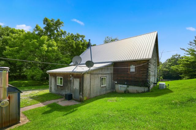 3276 Mundys Landing Road, Versailles, KY 40383